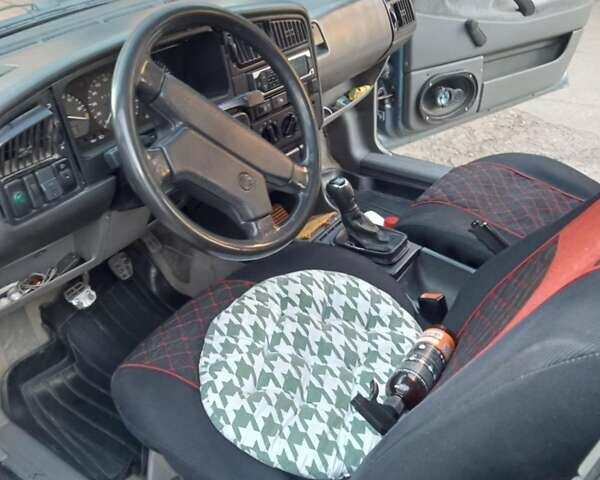 Синий Фольксваген Пассат, объемом двигателя 1.8 л и пробегом 420 тыс. км за 2100 $, фото 1 на Automoto.ua