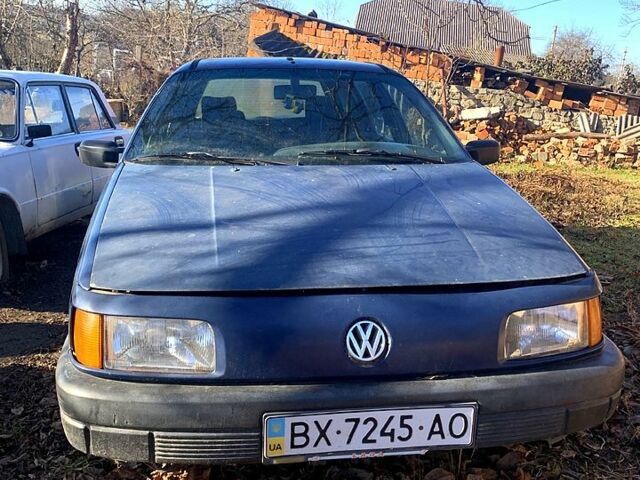 Синий Фольксваген Пассат, объемом двигателя 1.8 л и пробегом 497 тыс. км за 1100 $, фото 1 на Automoto.ua