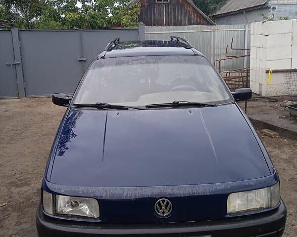 Синий Фольксваген Пассат, объемом двигателя 2.77 л и пробегом 357 тыс. км за 3500 $, фото 1 на Automoto.ua