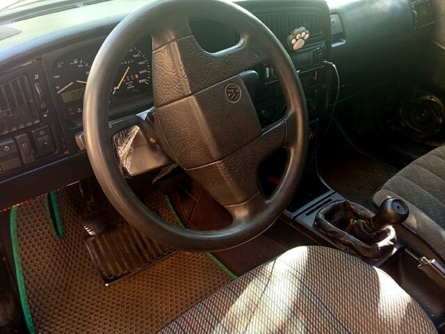 Синій Фольксваген Пассат, об'ємом двигуна 1.8 л та пробігом 400 тис. км за 1600 $, фото 1 на Automoto.ua