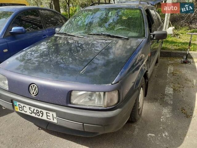 Синий Фольксваген Пассат, объемом двигателя 1.8 л и пробегом 400 тыс. км за 2050 $, фото 1 на Automoto.ua