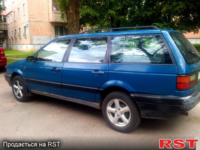 Синий Фольксваген Пассат, объемом двигателя 1.8 л и пробегом 200 тыс. км за 2000 $, фото 1 на Automoto.ua