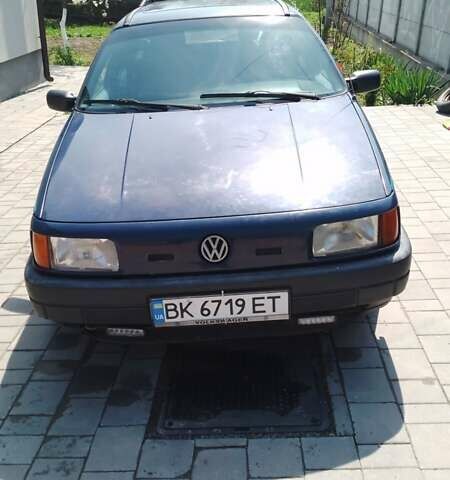 Синий Фольксваген Пассат, объемом двигателя 1.78 л и пробегом 217 тыс. км за 2500 $, фото 1 на Automoto.ua