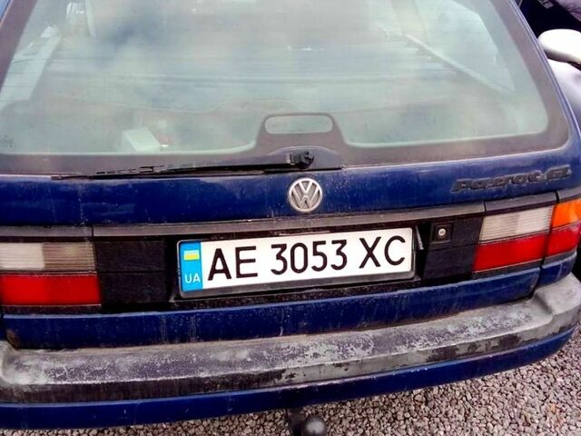 Синий Фольксваген Пассат, объемом двигателя 2 л и пробегом 347 тыс. км за 1800 $, фото 1 на Automoto.ua