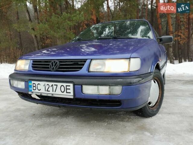 Синій Фольксваген Пассат, об'ємом двигуна 1.8 л та пробігом 411 тис. км за 2500 $, фото 1 на Automoto.ua