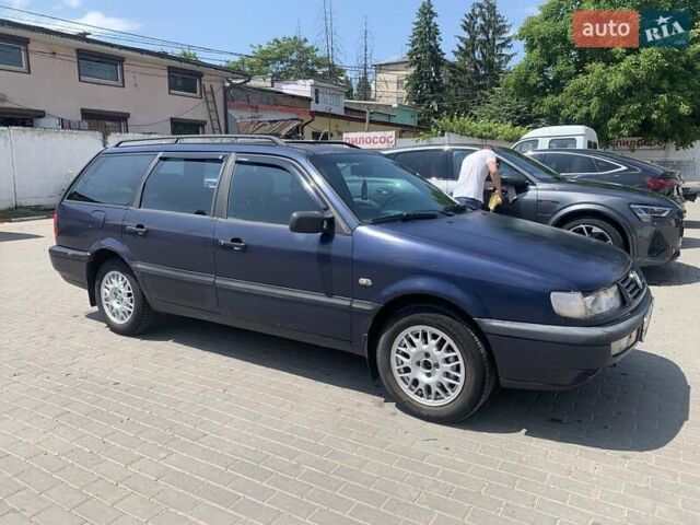 Синий Фольксваген Пассат, объемом двигателя 1.98 л и пробегом 378 тыс. км за 2300 $, фото 1 на Automoto.ua