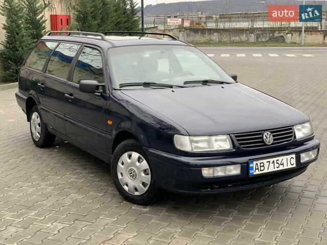 Синий Фольксваген Пассат, объемом двигателя 1.78 л и пробегом 350 тыс. км за 2250 $, фото 1 на Automoto.ua