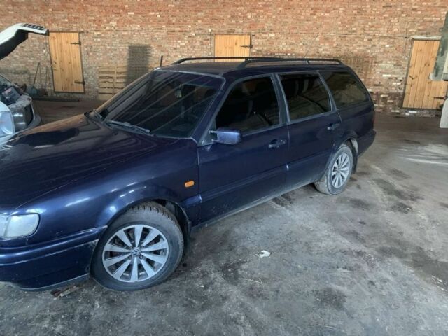 Синий Фольксваген Пассат, объемом двигателя 1.9 л и пробегом 516 тыс. км за 2750 $, фото 1 на Automoto.ua