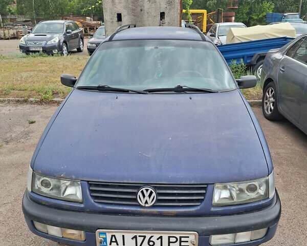 Синій Фольксваген Пассат, об'ємом двигуна 2 л та пробігом 394 тис. км за 2300 $, фото 1 на Automoto.ua