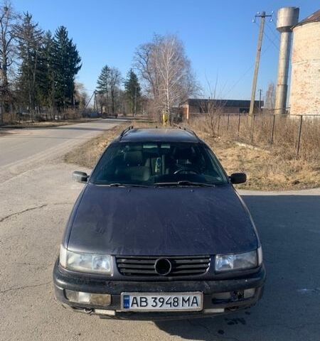 Синий Фольксваген Пассат, объемом двигателя 1.9 л и пробегом 320 тыс. км за 2000 $, фото 1 на Automoto.ua