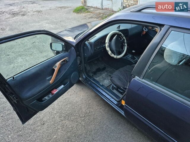 Синій Фольксваген Пассат, об'ємом двигуна 1.8 л та пробігом 162 тис. км за 2800 $, фото 1 на Automoto.ua