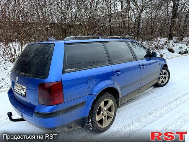 Синий Фольксваген Пассат, объемом двигателя 1.8 л и пробегом 280 тыс. км за 2700 $, фото 1 на Automoto.ua