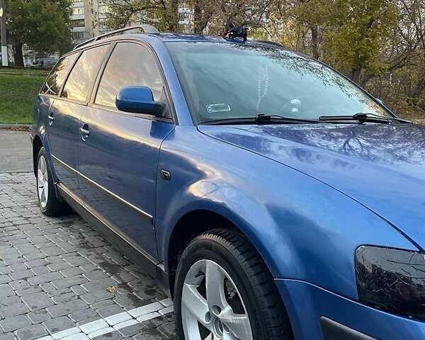 Синий Фольксваген Пассат, объемом двигателя 1.78 л и пробегом 200 тыс. км за 3100 $, фото 1 на Automoto.ua