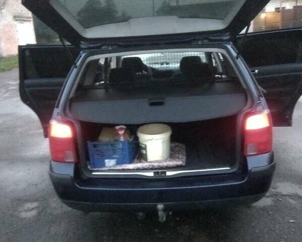 Синий Фольксваген Пассат, объемом двигателя 1.9 л и пробегом 403 тыс. км за 3700 $, фото 1 на Automoto.ua