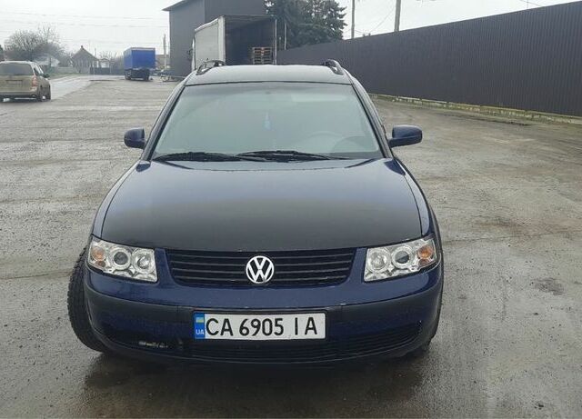 Синий Фольксваген Пассат, объемом двигателя 1.9 л и пробегом 430 тыс. км за 4200 $, фото 1 на Automoto.ua