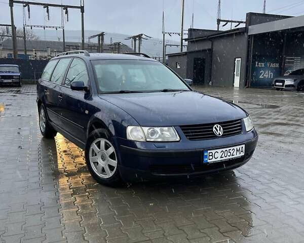 Синий Фольксваген Пассат, объемом двигателя 1.78 л и пробегом 349 тыс. км за 3500 $, фото 1 на Automoto.ua