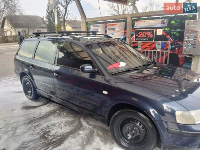 Синий Фольксваген Пассат, объемом двигателя 1.9 л и пробегом 315 тыс. км за 2900 $, фото 1 на Automoto.ua