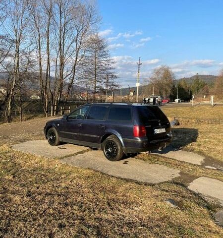 Синий Фольксваген Пассат, объемом двигателя 1.8 л и пробегом 446 тыс. км за 2600 $, фото 1 на Automoto.ua