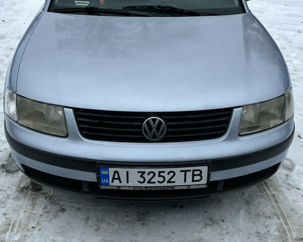 Синий Фольксваген Пассат, объемом двигателя 1.6 л и пробегом 356 тыс. км за 3500 $, фото 1 на Automoto.ua