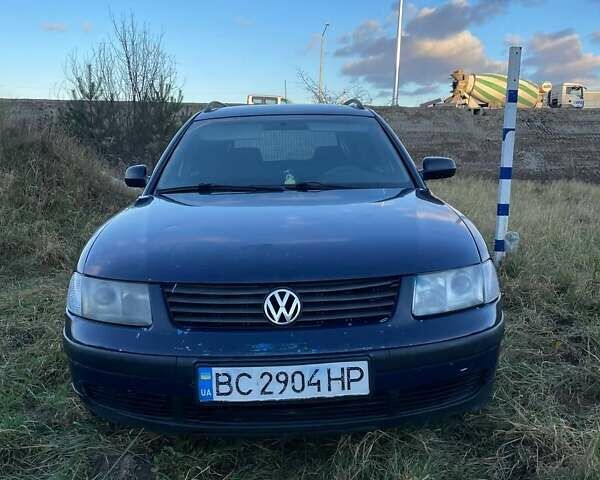 Синий Фольксваген Пассат, объемом двигателя 1.9 л и пробегом 456 тыс. км за 2700 $, фото 1 на Automoto.ua