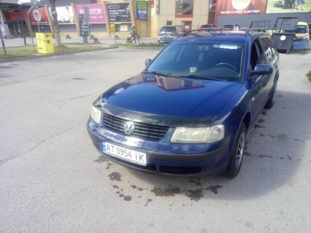 Синий Фольксваген Пассат, объемом двигателя 1.6 л и пробегом 250 тыс. км за 3600 $, фото 1 на Automoto.ua