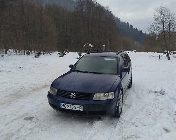 Синий Фольксваген Пассат, объемом двигателя 1.9 л и пробегом 457 тыс. км за 2800 $, фото 1 на Automoto.ua