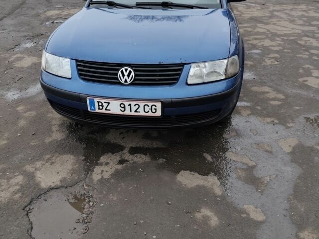 Синий Фольксваген Пассат, объемом двигателя 2 л и пробегом 350 тыс. км за 3042 $, фото 1 на Automoto.ua