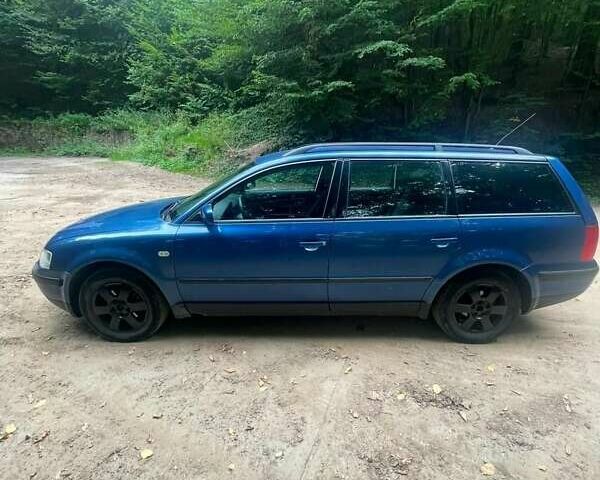 Синий Фольксваген Пассат, объемом двигателя 1.6 л и пробегом 310 тыс. км за 3000 $, фото 1 на Automoto.ua