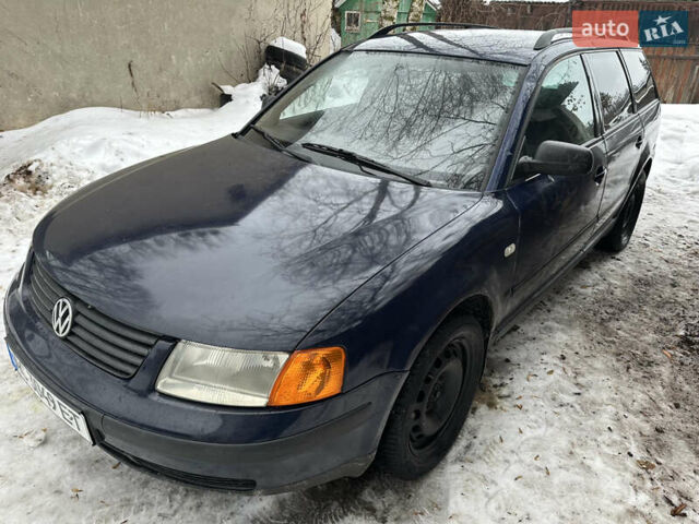Синий Фольксваген Пассат, объемом двигателя 1.9 л и пробегом 460 тыс. км за 2400 $, фото 1 на Automoto.ua