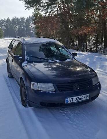 Синий Фольксваген Пассат, объемом двигателя 1.9 л и пробегом 471 тыс. км за 2200 $, фото 1 на Automoto.ua