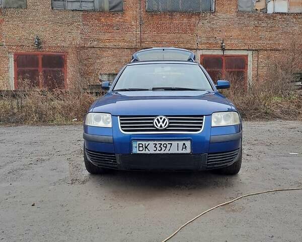 Синий Фольксваген Пассат, объемом двигателя 1.9 л и пробегом 460 тыс. км за 3499 $, фото 1 на Automoto.ua