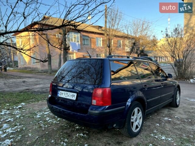 Синій Фольксваген Пассат, об'ємом двигуна 1.6 л та пробігом 306 тис. км за 3300 $, фото 1 на Automoto.ua