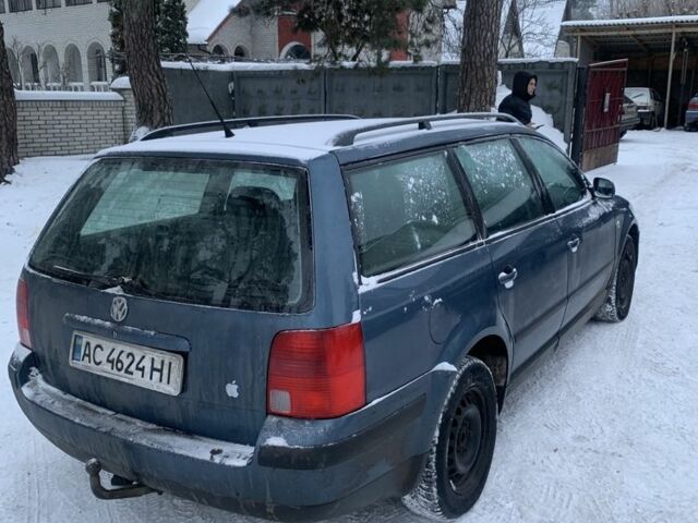 Синий Фольксваген Пассат, объемом двигателя 1.9 л и пробегом 250 тыс. км за 3450 $, фото 1 на Automoto.ua