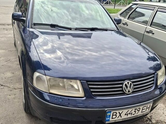 Синий Фольксваген Пассат, объемом двигателя 1.6 л и пробегом 230 тыс. км за 3600 $, фото 1 на Automoto.ua
