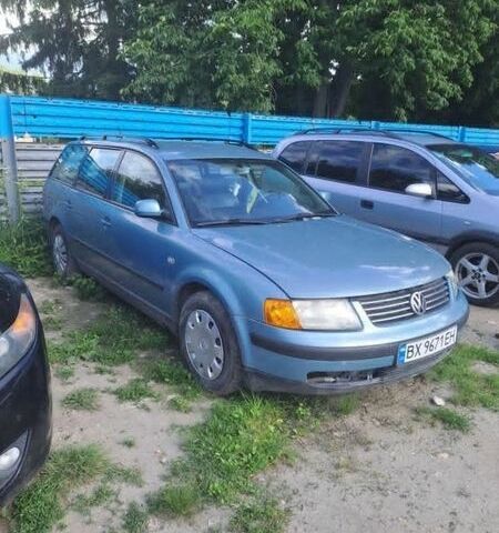Синий Фольксваген Пассат, объемом двигателя 1.8 л и пробегом 267 тыс. км за 3000 $, фото 1 на Automoto.ua