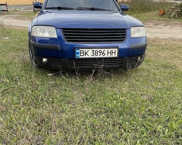 Синий Фольксваген Пассат, объемом двигателя 1.9 л и пробегом 270 тыс. км за 4700 $, фото 1 на Automoto.ua