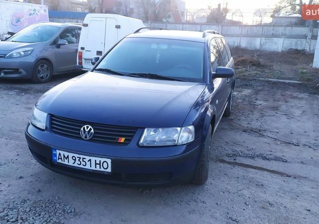 Синий Фольксваген Пассат, объемом двигателя 1.9 л и пробегом 440 тыс. км за 3400 $, фото 1 на Automoto.ua