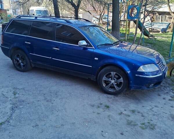 Синий Фольксваген Пассат, объемом двигателя 2.5 л и пробегом 372 тыс. км за 3600 $, фото 1 на Automoto.ua