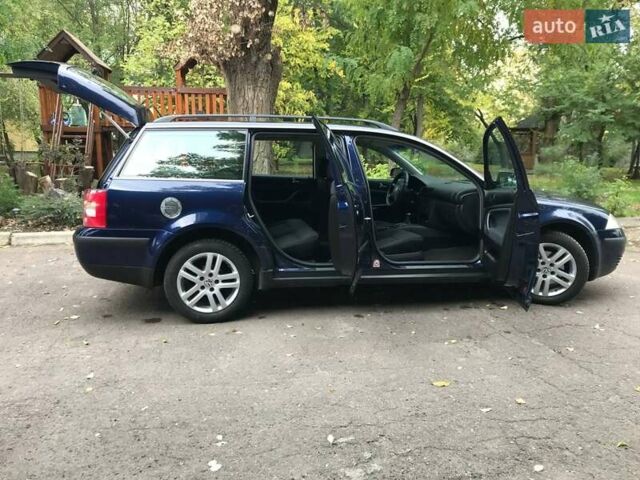 Синій Фольксваген Пассат, об'ємом двигуна 1.6 л та пробігом 221 тис. км за 4999 $, фото 1 на Automoto.ua