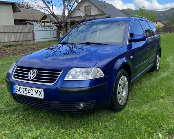 Синий Фольксваген Пассат, объемом двигателя 1.6 л и пробегом 279 тыс. км за 4500 $, фото 1 на Automoto.ua