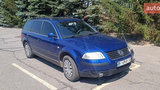 Синий Фольксваген Пассат, объемом двигателя 1.6 л и пробегом 330 тыс. км за 5000 $, фото 1 на Automoto.ua