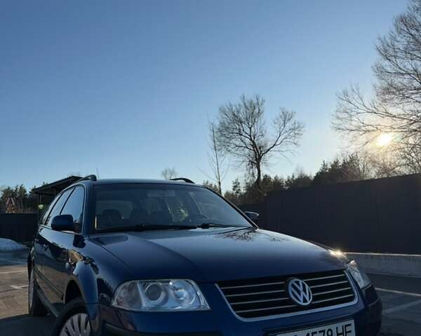 Синий Фольксваген Пассат, объемом двигателя 1.9 л и пробегом 384 тыс. км за 5000 $, фото 1 на Automoto.ua