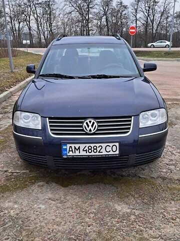 Синий Фольксваген Пассат, объемом двигателя 1.6 л и пробегом 268 тыс. км за 4100 $, фото 1 на Automoto.ua