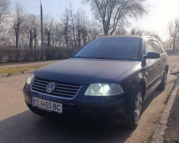 Синий Фольксваген Пассат, объемом двигателя 2 л и пробегом 230 тыс. км за 3700 $, фото 1 на Automoto.ua