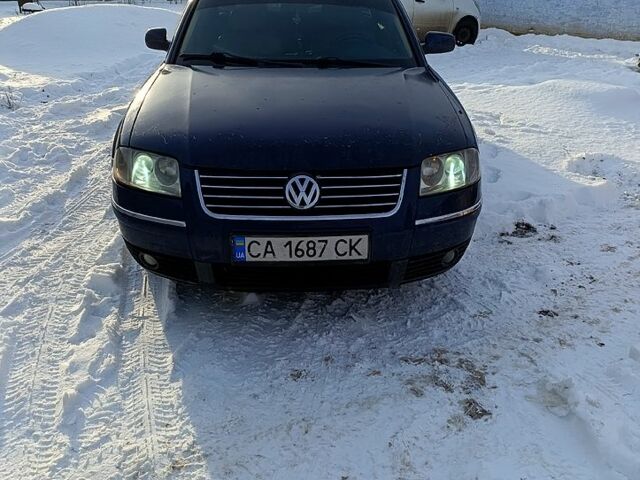 Синий Фольксваген Пассат, объемом двигателя 1.9 л и пробегом 324 тыс. км за 5300 $, фото 1 на Automoto.ua