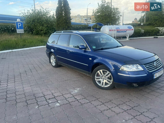 Синий Фольксваген Пассат, объемом двигателя 2.5 л и пробегом 391 тыс. км за 4200 $, фото 1 на Automoto.ua