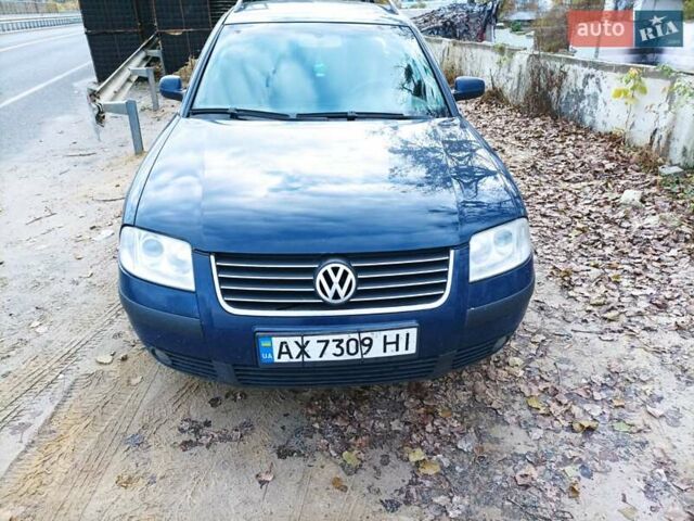 Синий Фольксваген Пассат, объемом двигателя 1.9 л и пробегом 300 тыс. км за 4500 $, фото 1 на Automoto.ua