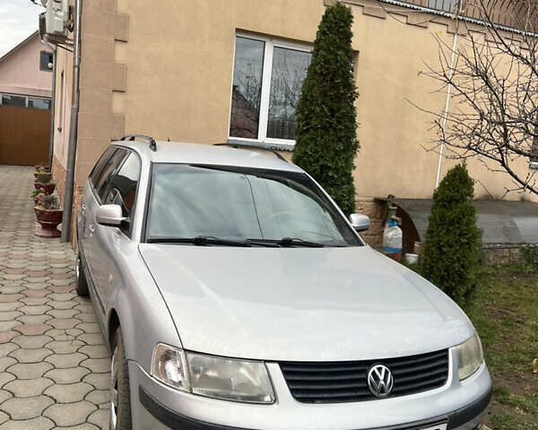 Синій Фольксваген Пассат, об'ємом двигуна 1.6 л та пробігом 289 тис. км за 3200 $, фото 1 на Automoto.ua