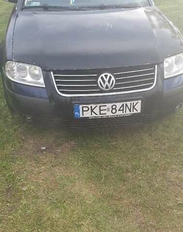 Синий Фольксваген Пассат, объемом двигателя 1.9 л и пробегом 300 тыс. км за 2050 $, фото 1 на Automoto.ua