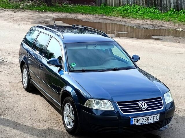 Синий Фольксваген Пассат, объемом двигателя 1.6 л и пробегом 200 тыс. км за 5000 $, фото 1 на Automoto.ua